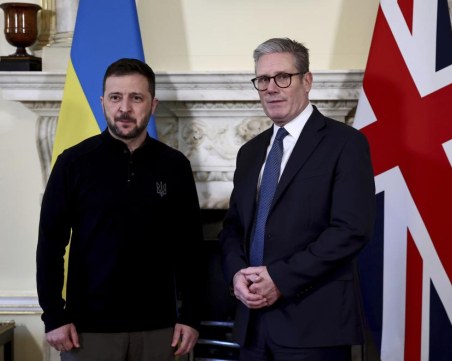 Зеленски се срещна със Стармър и Рюте в Лондон