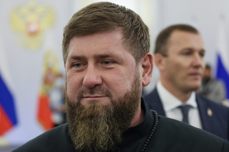 Рамзан Кадиров ще праща ММА-бойци в Украйна