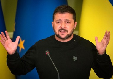 Украинският президент Володимир Зеленски призова Запада да предостави бързо военна