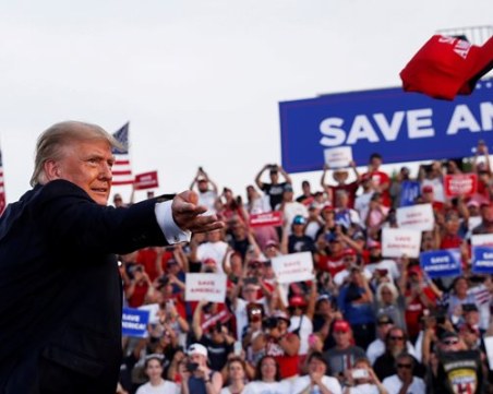 Арестуваха въоръжен мъж близо до митинг на Тръмп