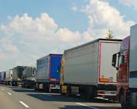 Интензивен трафик за товарни автомобили на част от граничните пунктове в България