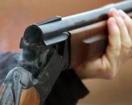 Полицията откри незаконно оръжие в частен имот в Хисарско