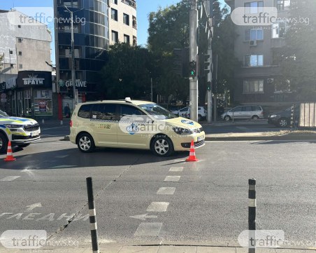 Такси блъсна пешеходка в Кършияка, откарана е в болница