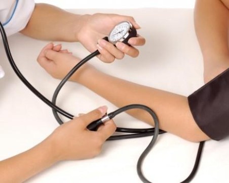 Кардиолог: Ковидът е много опасен за сърцето