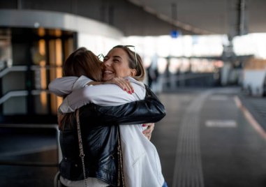 Нов знак на летище предизвиква едновременно смях и възмущение Аерогарата