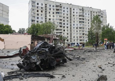 Най малко 12 души бяха ранени при руски удари по