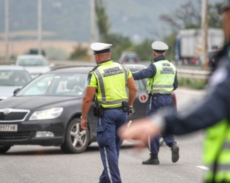 Двама души са загинали, а 27 са ранени при катастрофи в страната през изминалото денонощие