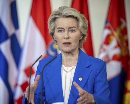 Фон дер Лайен към премиера на РСМ: Промените в Конституцията трябва да бъдат направени