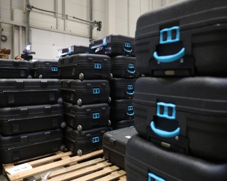 Изборните книжа и машините за гласуване са изпратени до всички секции зад граница