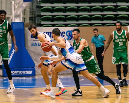 Академик с тежко гостуване в Ботевград