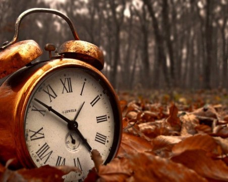 Преминаваме към зимното часово време: В 4:00 ч. тази нощ връщаме часовниците с 1 час назад