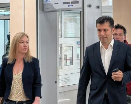 Кирил Петков: Зависи от всички хора България да отиде напред