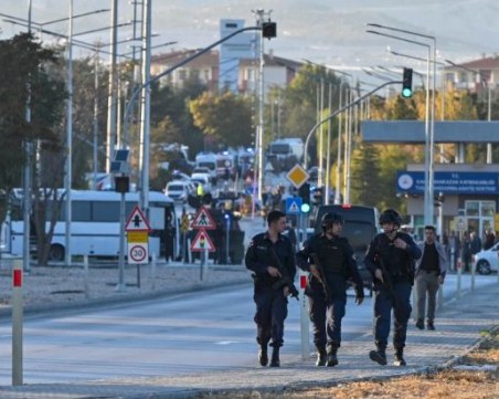 Турция атакува цели в Северна Сирия, убити са 15 терористи