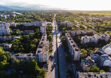 Времето в Пловдив и днес ще се задържи предимно слънчево