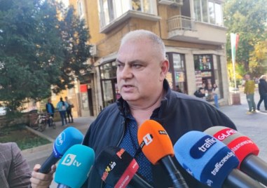 Собственикът на Автобусни превози и Меритранс Петко Ангелов подписа договора