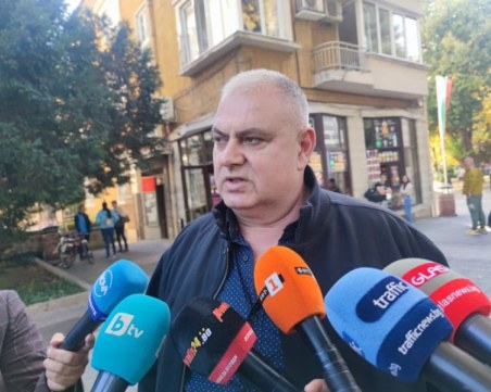 Петко Ангелов готов да вземе всички служители на „Хеброс бус” и „Автотранс”, подписа договора за 13-те линии