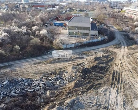 Две години след лунните пейзажи в 