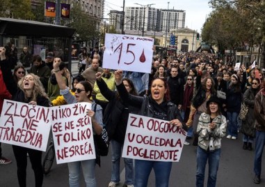 Протест с искане за оставката на сръбския министър на строителството