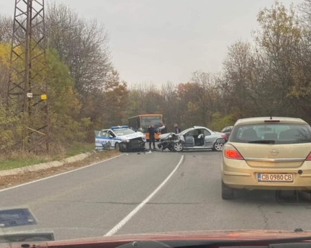 Полицай пострада в катастрофа тази сутрин край Мало Бучино