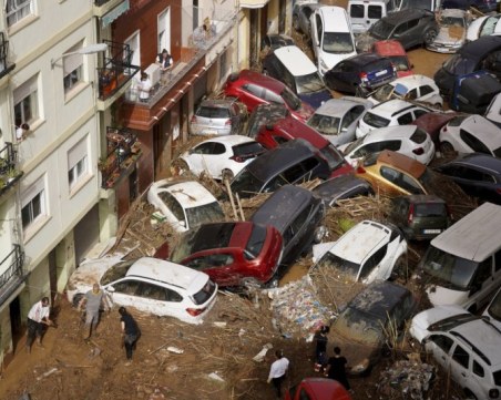 След потопа във Валенсия: Метеоролози с прогноза за ново количество обилни валежи в Испания