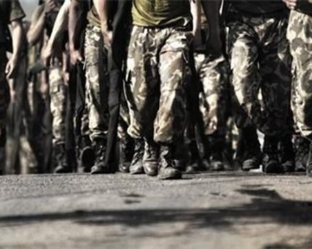 Въоръжена групировка превзе военна база в Боливия, над 200 служители са в плен