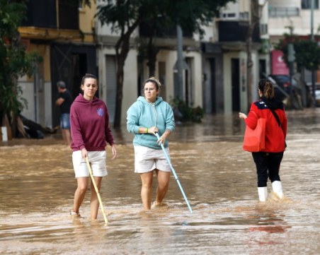 1900 души все още са в неизвестност в Испания