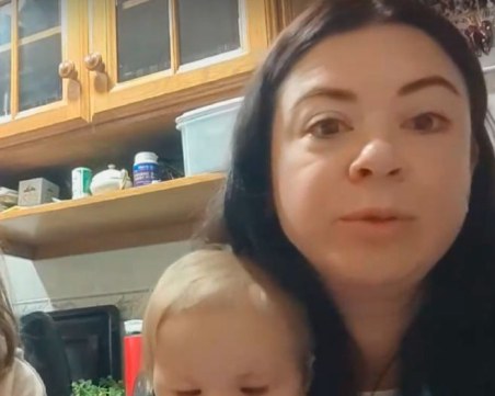 Българка с 3 деца остана без дом заради наводнението във Валенсия