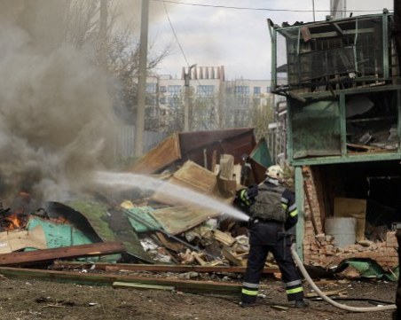 Бомба удари супермаркет в Харков, има ранени