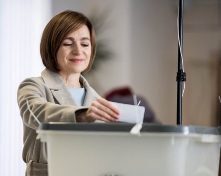 Мая Санду спечели изборите в Молдова