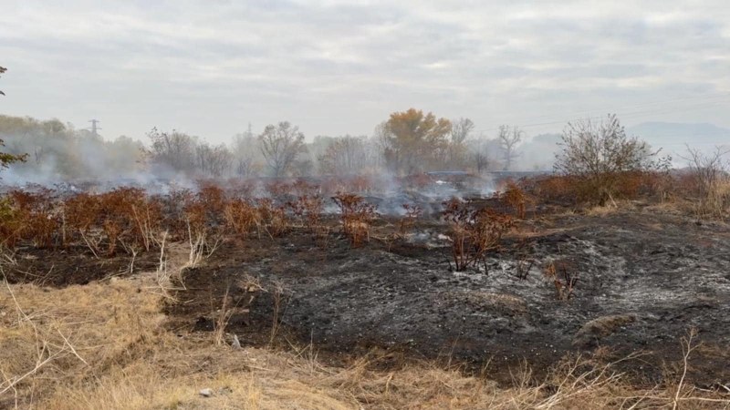 Обявяват бедствено положение в Катуница заради пожара, правят рампи в депото за утайки