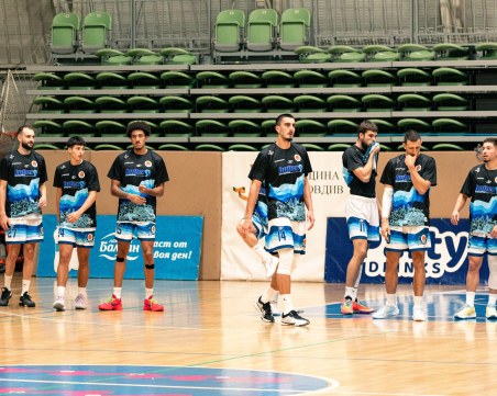 Академик посреща Шумен в търсене на нова победа у дома