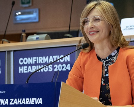 Политико: Екатерина Захариева е сред петимата одобрени еврокомисари с най-голяма подкрепа в ЕП
