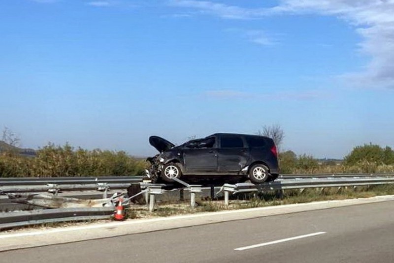 Инцидент на АМ „Марица”: Пътници са изпаднали от кола в движение, движението е спряно ВИДЕО