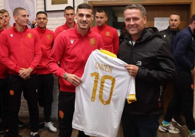  Прочетете ощеНосителят на Златната топка за 2001 г Майкъл Оуен