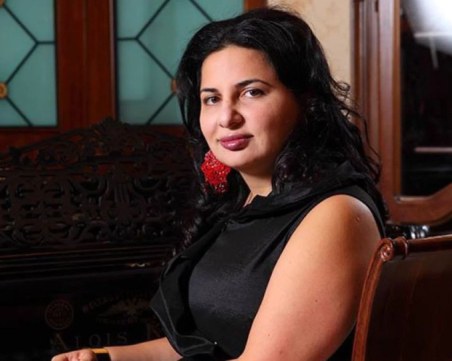 Пълномощник взима парите от сметката на Ружа Игнатова, изследват подписа й