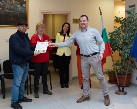 С дарение за БЧК в „Южен