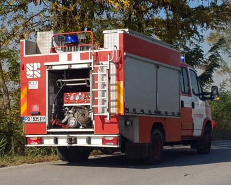 Мъж е пострадал след пожар в дома си в Хисарско, разследват причината