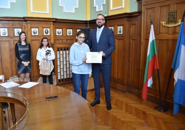 Заместник кметът по дигитализация европейски политики бизнес развитие и образование Владимир