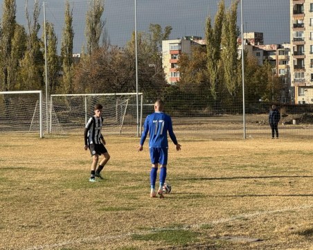 Гол със задна ножица в последните секунди донесе победа на Спартак