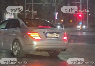 Светофарите са за глупаците Така читател на TrafficNews коментира постъпката