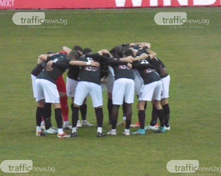 Вижте 11-те на Локомотив и Левски