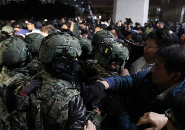 Кабинетът на Южна Корея отмени военното положение обявено от президента