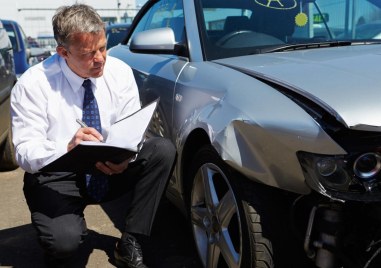 Застрахователят ще приема и прилага правила за коригиране на застрахователната