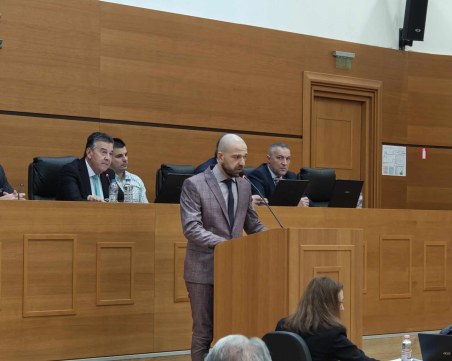 Общински съветник пита Костадин Димитров провали ли се ОП „Спорт