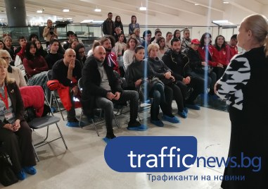  БЧК Пловдив посрещна международния Ден на доброволеца в Епископската базилика за