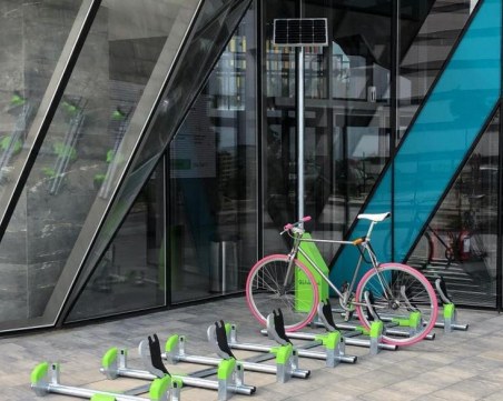 Браво! Насърчават ползването на велосипеди, поставят на редица места стойки и велогаражи