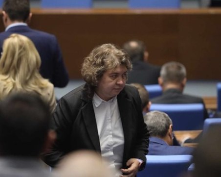 Най-накрая! Наталия Киселова е новият председател на парламента