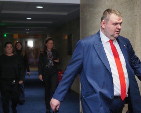 Пеевски: Едно делкане е паднало вчера по кабинетите! Жалка гледка е всичко
