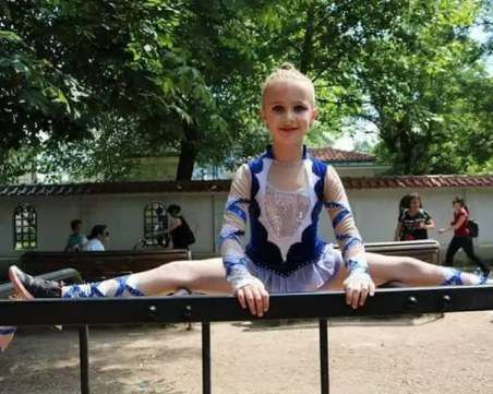 „Заедно за Ева и Цвети” – пловдивско училище организира благотворителен базар