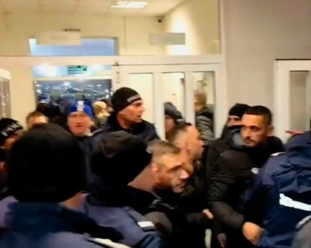 Бой и счупени стъкла във Враца, скандал между кмета на града и Илиан Илиев